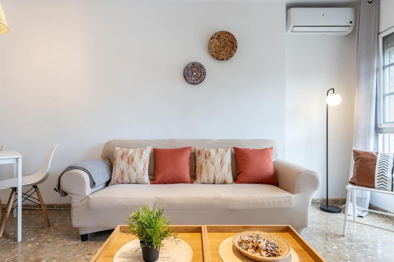 Claveles Apartment By Bossh! Apartments Malaga Exterior photo